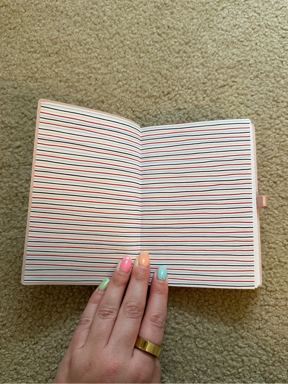 Pink notebook - Picture 2 of 4
